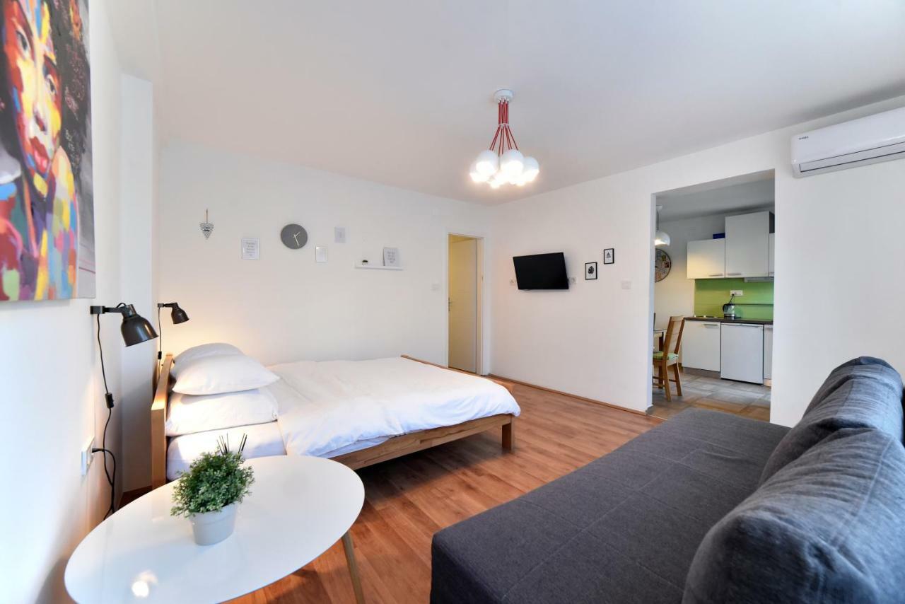 Vla Vla Apartments With Parking Zagreb Buitenkant foto